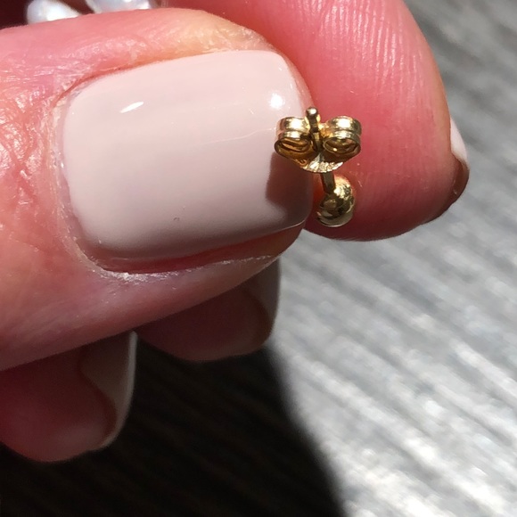 Genuine Freshwater Rice Pearl earrings w/14k Gold - Picture 3 of 4